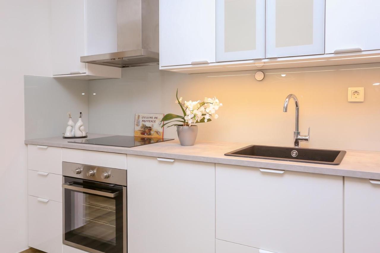 Apartment Dvor Split Bagian luar foto