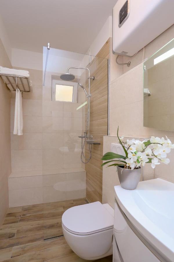 Apartment Dvor Split Bagian luar foto