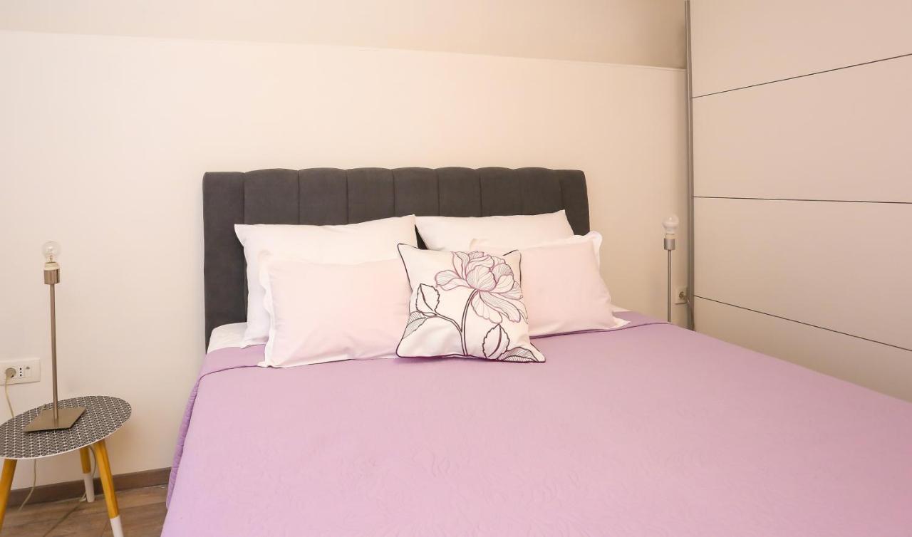 Apartment Dvor Split Bagian luar foto