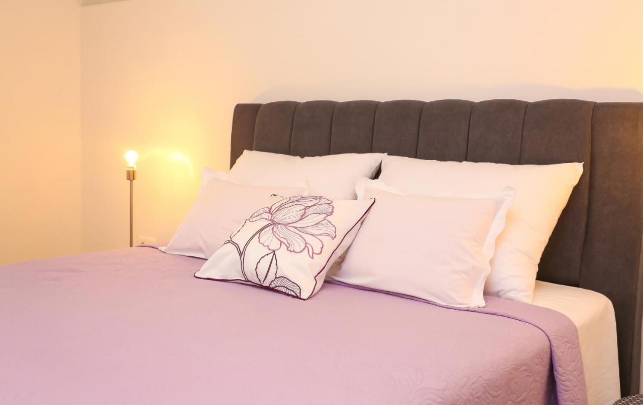 Apartment Dvor Split Bagian luar foto
