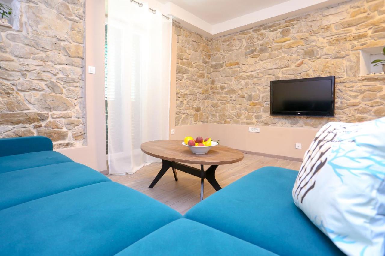 Apartment Dvor Split Bagian luar foto